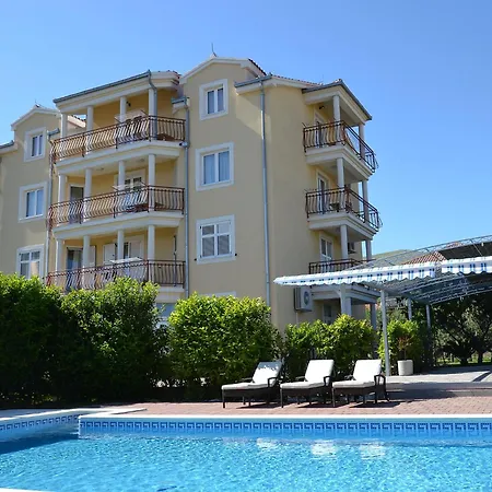 Apartment Mare-3 By Interhome Trogir
