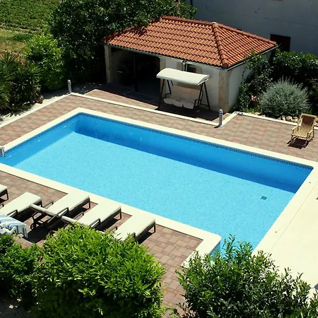 Apartment Mare-3 By Interhome